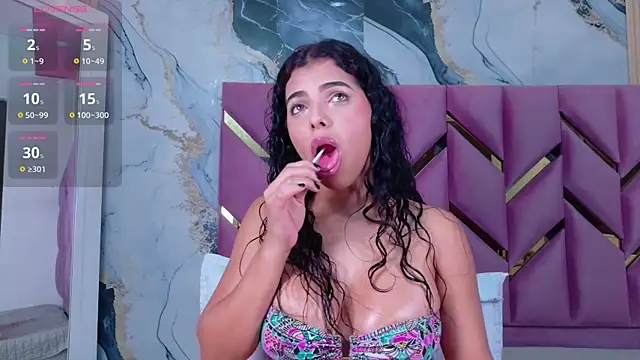 Snapshot of hotiergirl chatting on 01/06/26, 12:09 hotiergirl online show from 01/06/26, 12:09