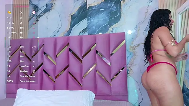 Snapshot of hotiergirl chatting on 02/04/26, 12:33 hotiergirl online show from 02/04/26, 12:33