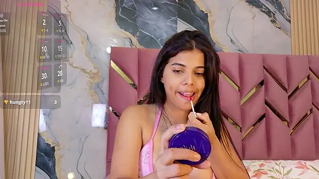 Snapshot of hotiergirl chatting on 03/02/26, 02:57 hotiergirl online show from 03/02/26, 02:57