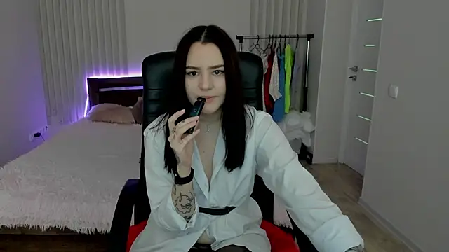 Midnight Musee online show from 01/16/25, 10:21