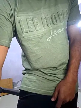 Snapshot of braveman999 chatting on 02/03/26, 03:06 braveman999 online show from 02/03/26, 03:06