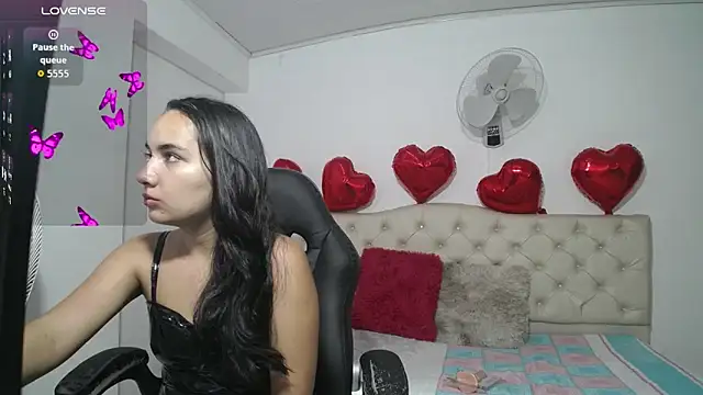 Maylin horny19 online show from 10/11/25, 12:04