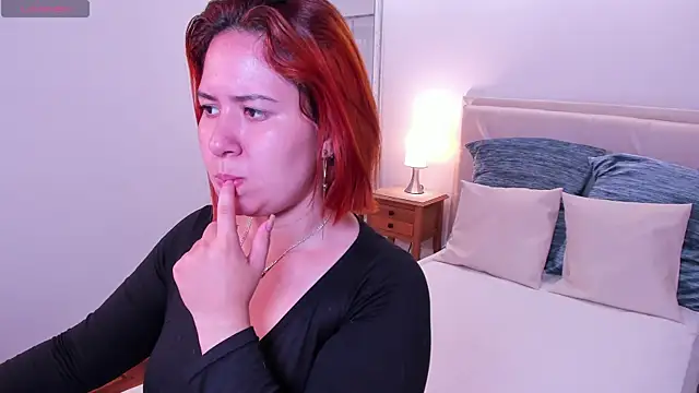 Snapshot of zoes_milee chatting on 01/30/25, 11:33 zoes milee online show from 01/30/25, 11:33