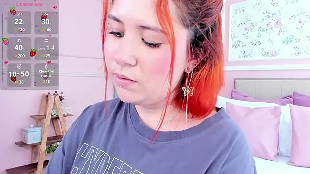 Snapshot of zoes_milee chatting on 02/28/25, 02:20 zoes milee online show from 02/28/25, 02:20