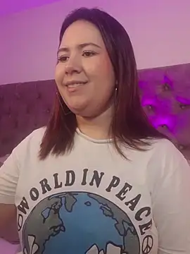 Snapshot of zoes_milee chatting on 10/10/25, 11:42 zoes milee online show from 10/10/25, 11:42