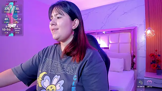 Snapshot of zoes_milee chatting on 12/01/25, 11:15 zoes milee online show from 12/01/25, 11:15