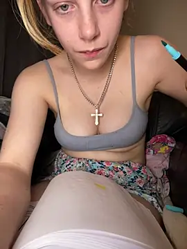 VioletxBlue online show from 04/15/26, 08:42