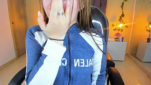 Snapshot of Dahlia_Rousse chatting on 12/21/25, 06:15 Dahlia Rousse online show from 12/21/25, 06:15