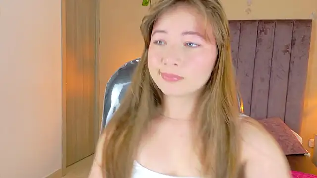 Snapshot of Dahlia_Rousse chatting on 02/21/26, 01:56 Dahlia Rousse online show from 02/21/26, 01:56