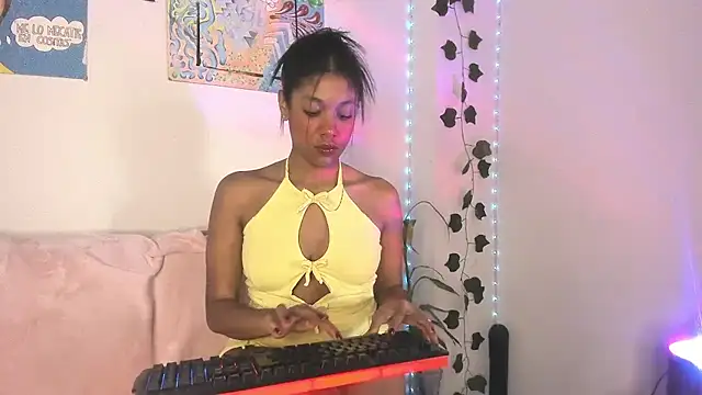 ElectraaJoness online show from 05/14/26, 01:51