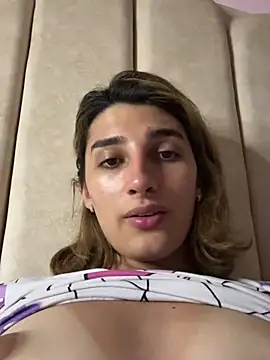 Snapshot of Queensara_ chatting on 03/03/25, 01:20 Queensara online show from 03/03/25, 01:20