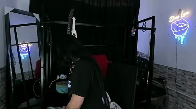 Snapshot of amyswallow7 chatting on 01/25/25, 04:57 amyswallow7 online show from 01/25/25, 04:57