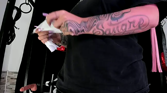 Snapshot of amyswallow7 chatting on 02/14/25, 03:00 amyswallow7 online show from 02/14/25, 03:00