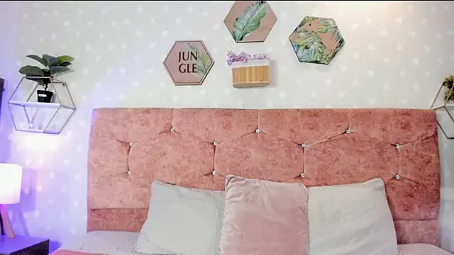 Elise-Leyton online show from 03/09/25, 02:10