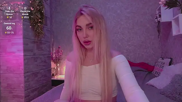 Mika Rayy online show from 09/28/25, 05:40