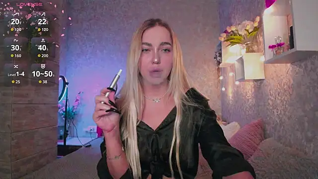 Mika Rayy online show from 11/21/25, 04:22