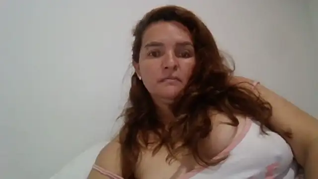 squirtlatinx online show from 04/18/26, 12:53