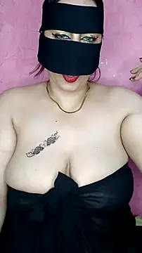 Snapshot of shosho500500 chatting on 09/23/25, 07:44 shosho500500 online show from 09/23/25, 07:44