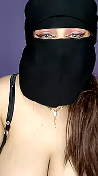 Snapshot of shosho500500 chatting on 11/02/25, 08:33 shosho500500 online show from 11/02/25, 08:33