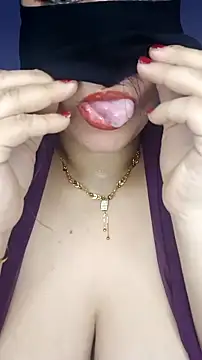 Snapshot of shosho500500 chatting on 11/03/25, 09:38 shosho500500 online show from 11/03/25, 09:38