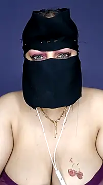 Snapshot of shosho500500 chatting on 11/14/25, 12:31 shosho500500 online show from 11/14/25, 12:31