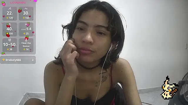 Snapshot of Lovelyamyy chatting on 02/13/25, 02:09 Lovelyamyy online show from 02/13/25, 02:09