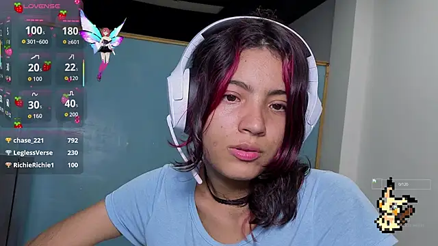 Snapshot of Lovelyamyy chatting on 09/19/25, 03:41 Lovelyamyy online show from 09/19/25, 03:41