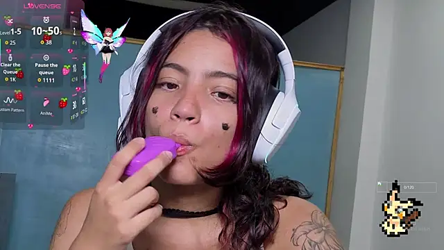 Snapshot of Lovelyamyy chatting on 09/20/25, 03:51 Lovelyamyy online show from 09/20/25, 03:51