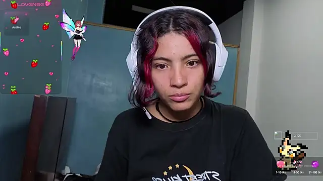 Snapshot of Lovelyamyy chatting on 09/24/25, 05:33 Lovelyamyy online show from 09/24/25, 05:33