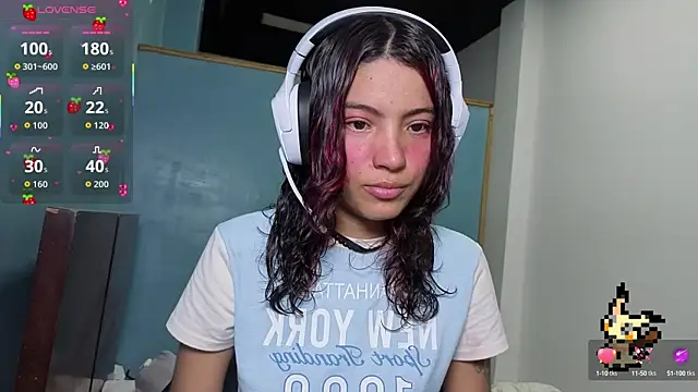 Snapshot of Lovelyamyy chatting on 09/24/25, 05:38 Lovelyamyy online show from 09/24/25, 05:38