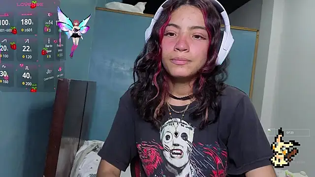 Snapshot of Lovelyamyy chatting on 10/11/25, 03:32 Lovelyamyy online show from 10/11/25, 03:32