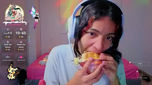 Snapshot of Lovelyamyy chatting on 11/29/25, 04:26 Lovelyamyy online show from 11/29/25, 04:26