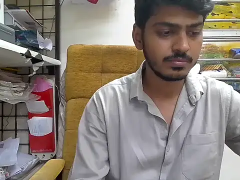 cute modell online show from 10/30/25, 12:06