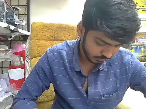 cute modell online show from 11/15/25, 11:51