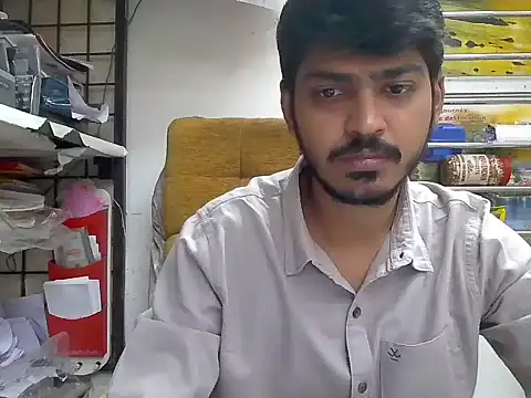 cute modell online show from 11/17/25, 07:58