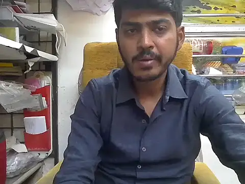 cute modell online show from 02/04/26, 12:22