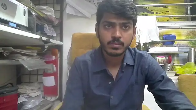 cute modell online show from 02/17/26, 12:45