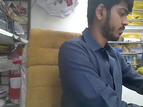 cute modell online show from 03/05/26, 12:45