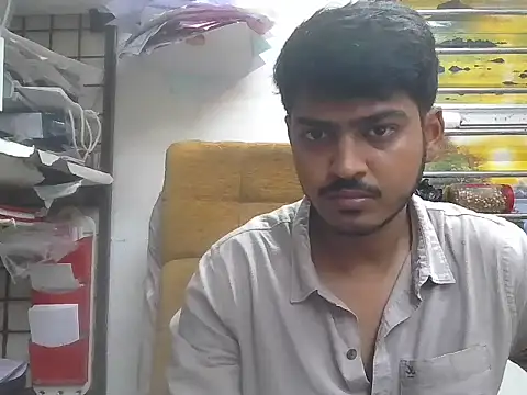 cute modell online show from 05/18/26, 01:17