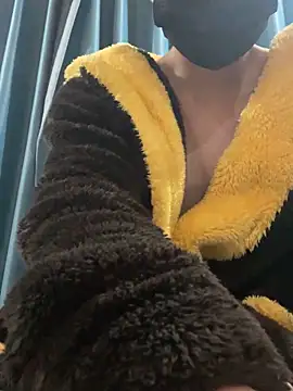 Snapshot of yfx468 chatting on 02/26/25, 04:56 yfx468 online show from 02/26/25, 04:56