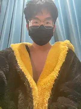 Snapshot of yfx468 chatting on 03/20/25, 06:09 yfx468 online show from 03/20/25, 06:09