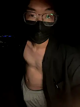 Snapshot of yfx468 chatting on 10/29/25, 04:42 yfx468 online show from 10/29/25, 04:42