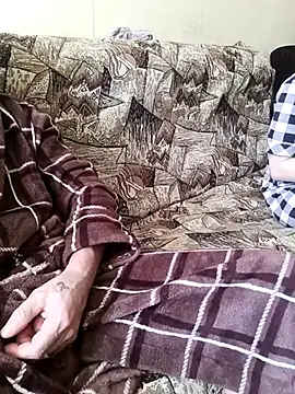 Snapshot of LoverCoupxl chatting on 03/08/25, 11:37 LoverCoupxl online show from 03/08/25, 11:37