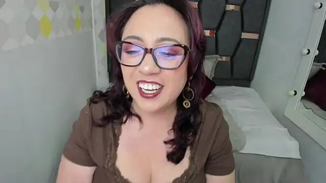 Victoria Adamns online show from 10/01/25, 12:00