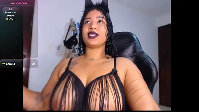 Snapshot of leslycarsson chatting on 10/10/25, 01:48 leslycarsson online show from 10/10/25, 01:48