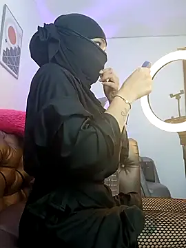 Snapshot of azahara_faraah chatting on 11/07/25, 03:34 azahara faraah online show from 11/07/25, 03:34