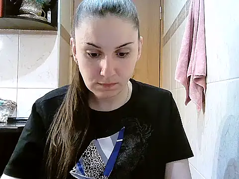 Snapshot of Yuliia30 chatting on 04/29/26, 04:44 Yuliia30 online show from 04/29/26, 04:44
