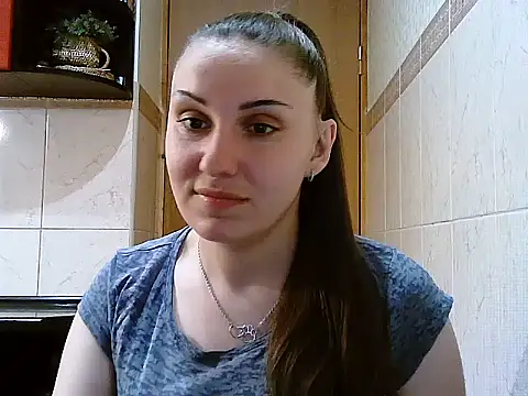 Snapshot of Yuliia30 chatting on 05/05/26, 05:21 Yuliia30 online show from 05/05/26, 05:21