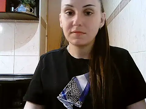 Snapshot of Yuliia30 chatting on 05/13/26, 03:42 Yuliia30 online show from 05/13/26, 03:42
