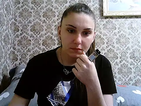 Snapshot of Yuliia30 chatting on 05/14/26, 12:56 Yuliia30 online show from 05/14/26, 12:56